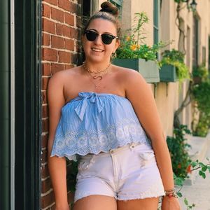 Meet your Posher, Sesil